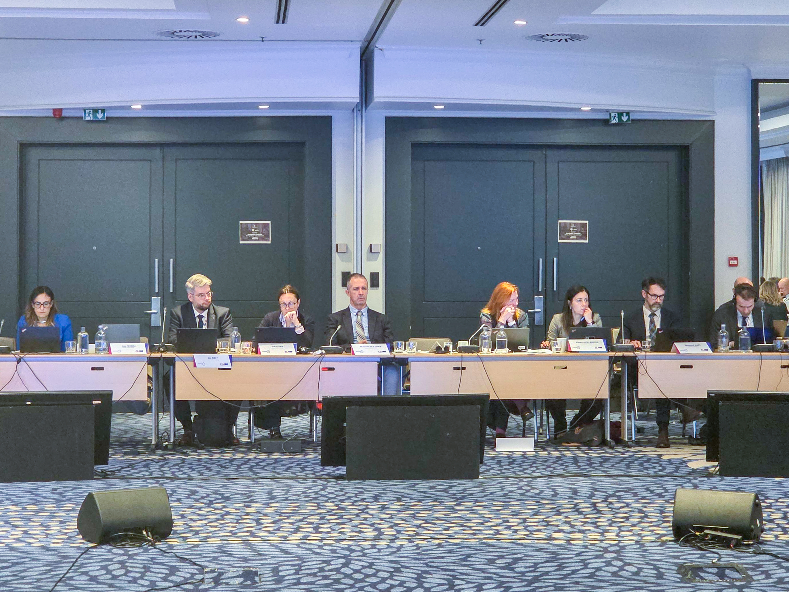 Forum posting workers 5