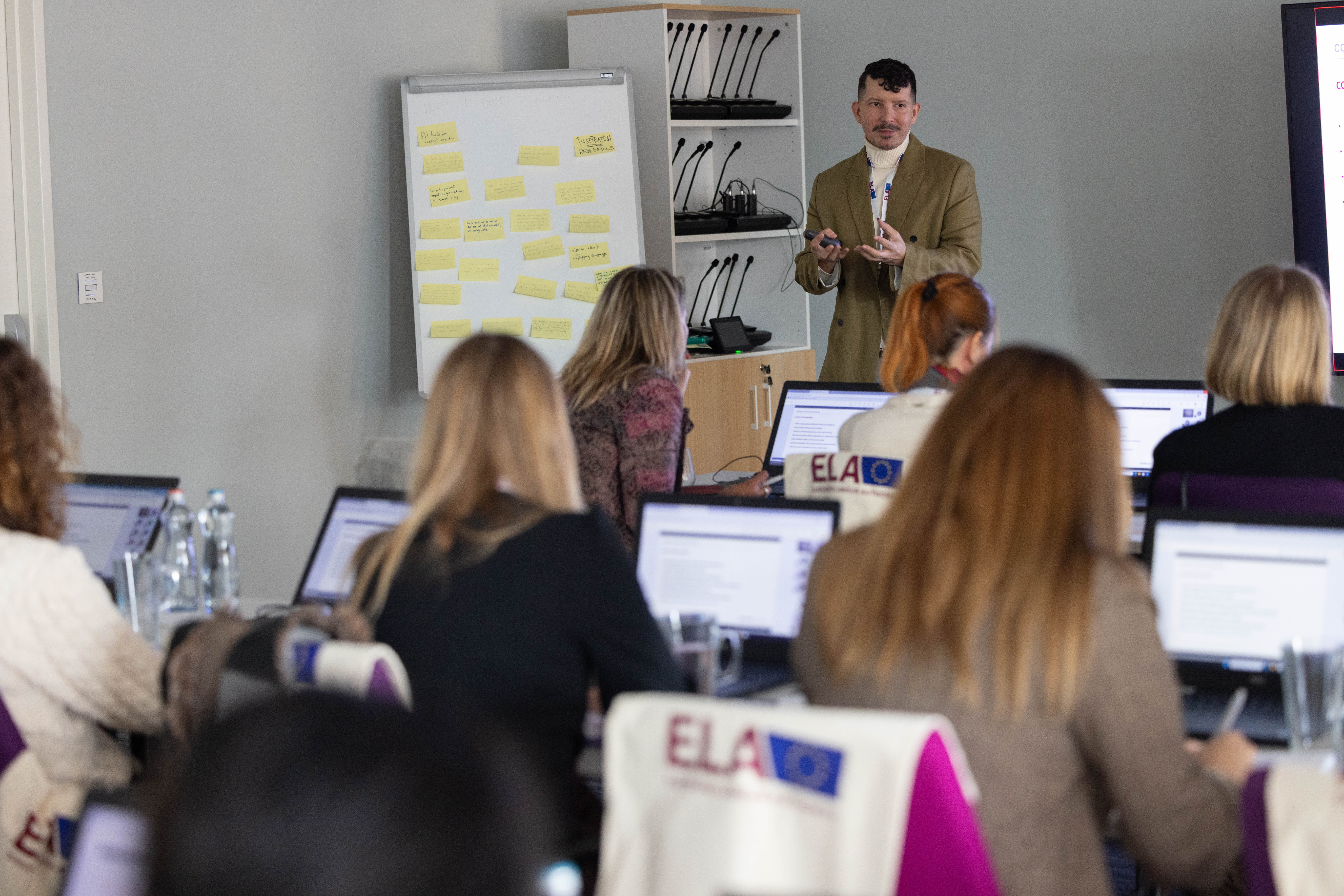 Managing communications channels 3