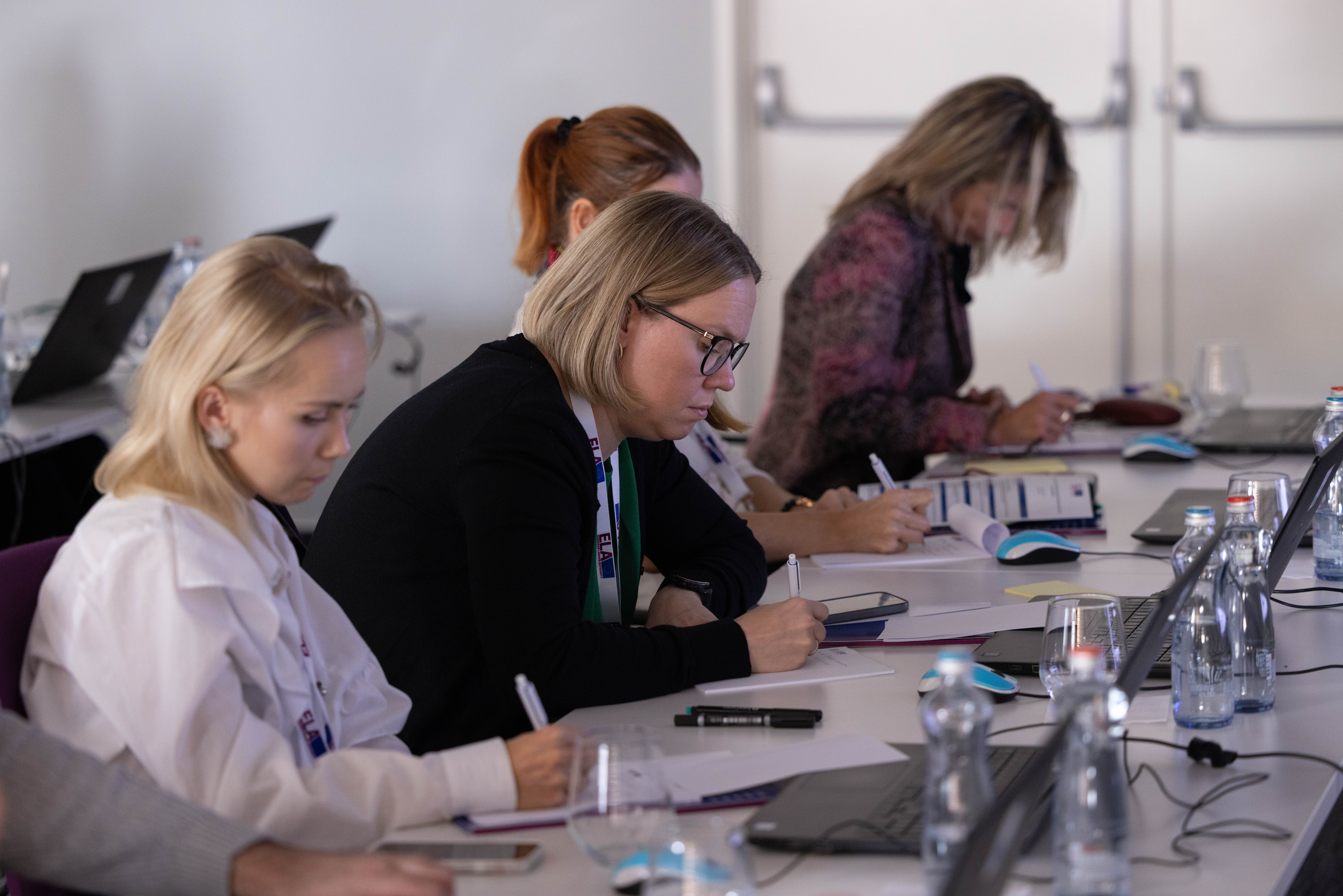 Managing communications channels 8