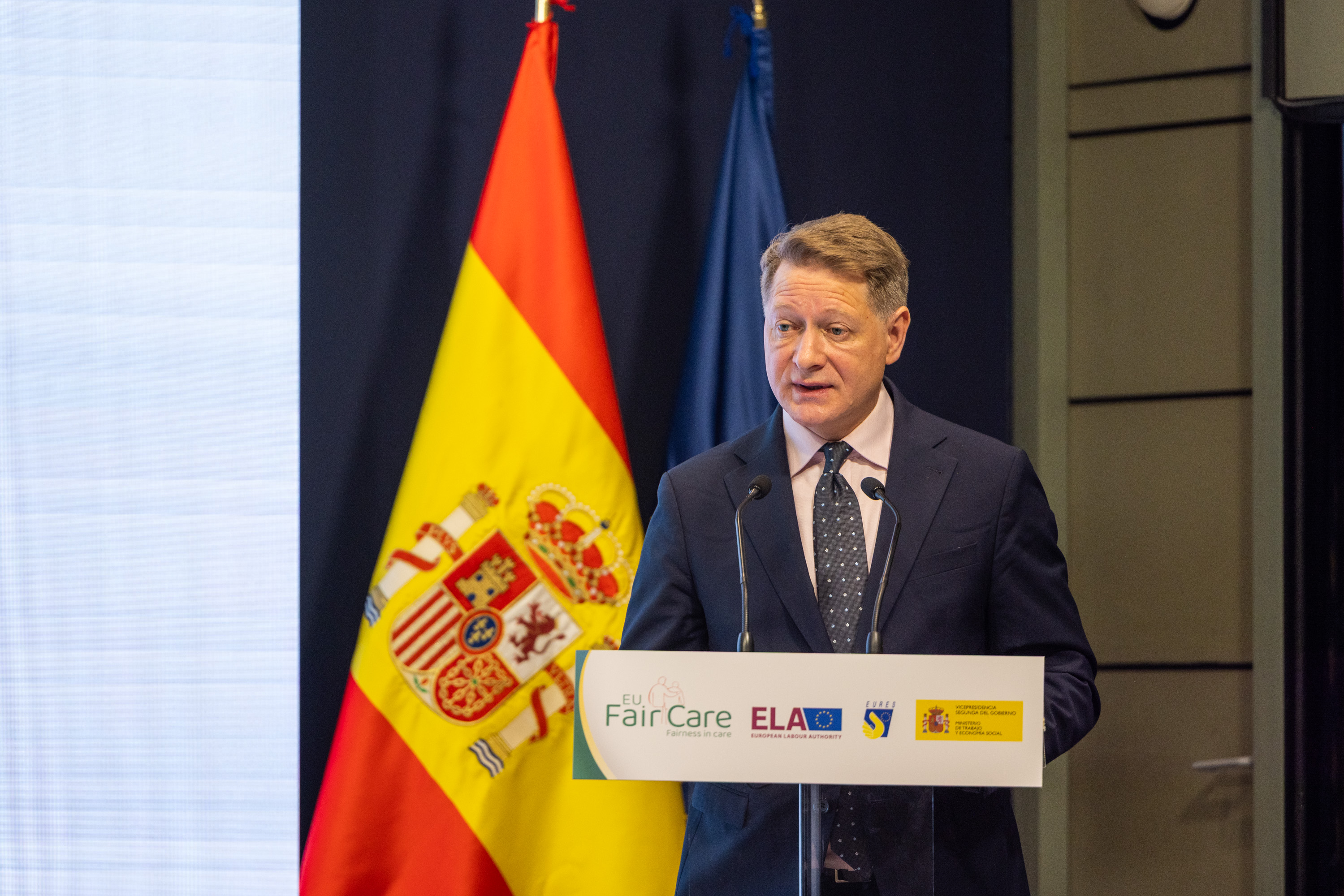 Challenges and policy approaches in the long-term care sector 11