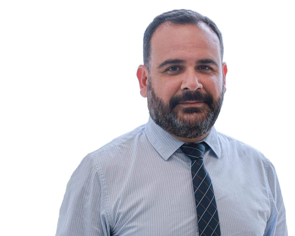Pedro Assares portrait